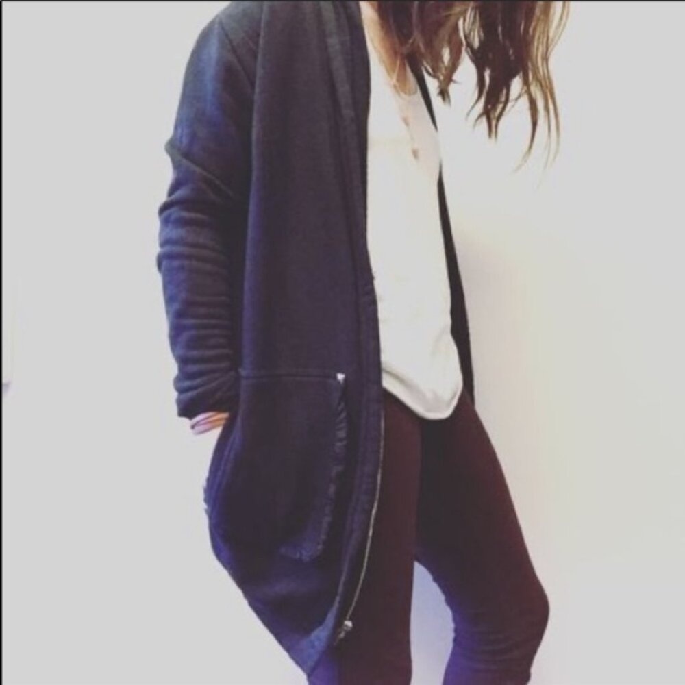 Aritzia Wilfred Free rousseau sweater